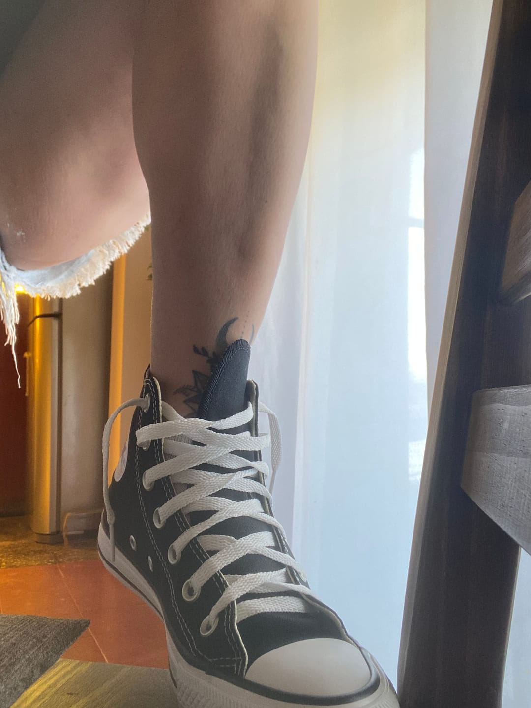 Customer photo review of Zapatillas Converse Chuck Taylor Hi Negras