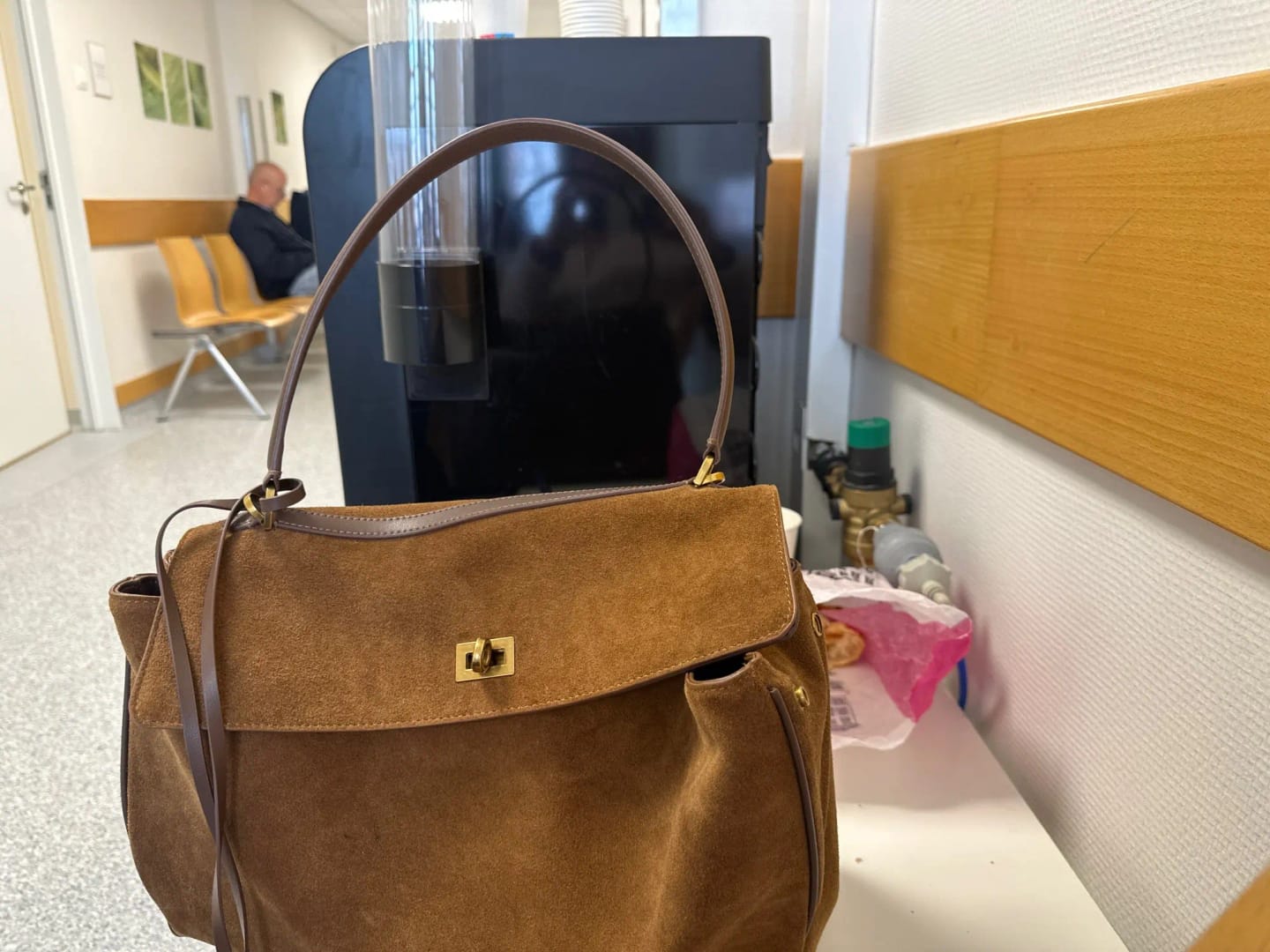 Customer photo review of KELIA - Grand Sac à Main Chic en Daim
