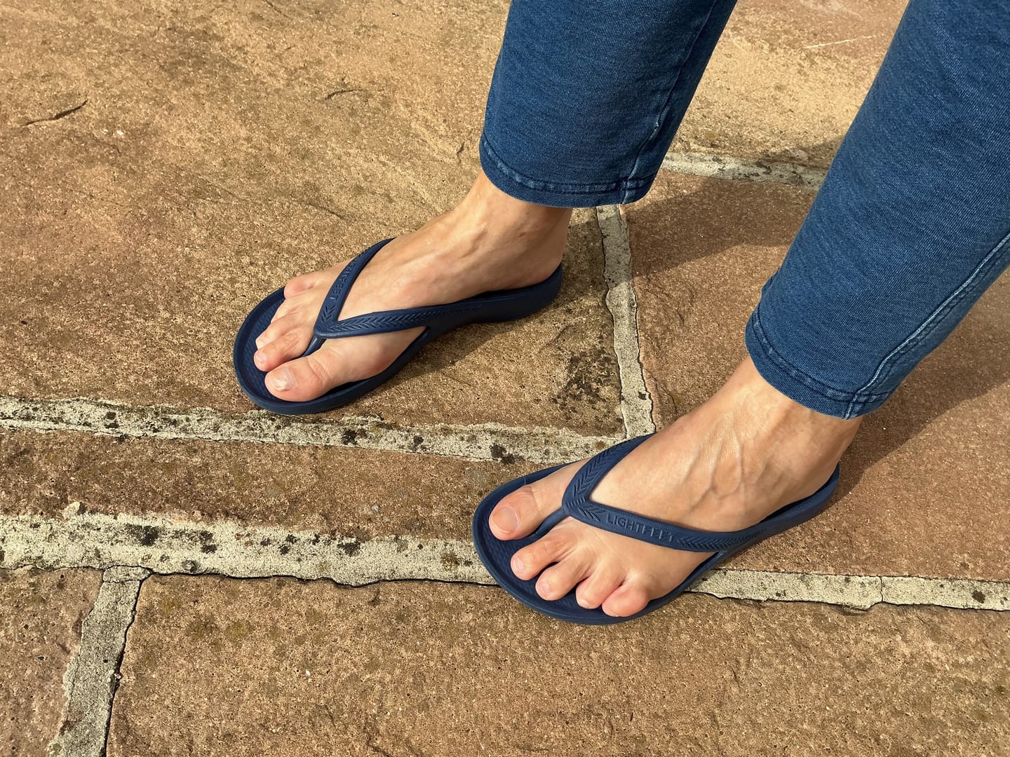 Customer photo review of Navy - Lightfeet Arch Support Flip Flops