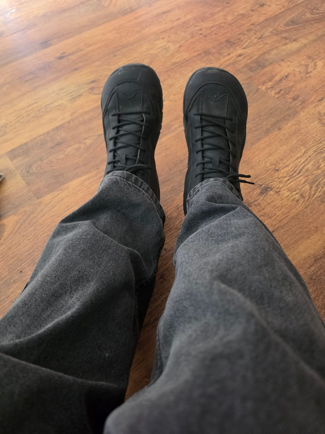 Customer photo review of Hollow 2.0 - Wide Toe Sneakers