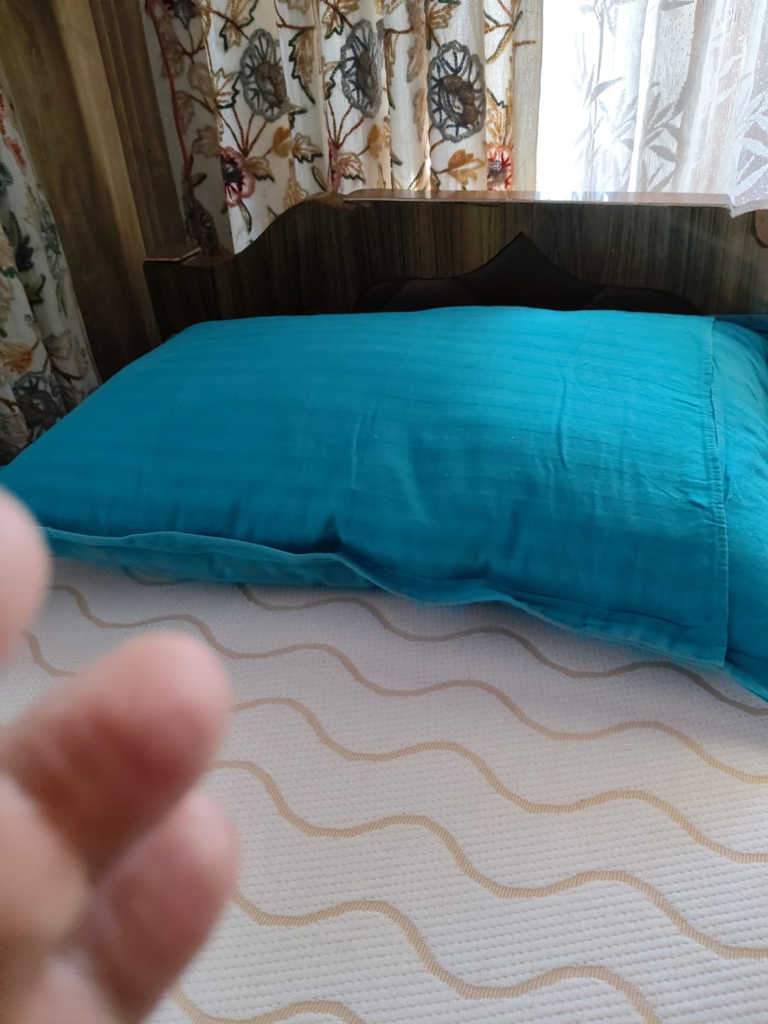 Customer photo review of Flo Adjustable Pillow (Fibre)