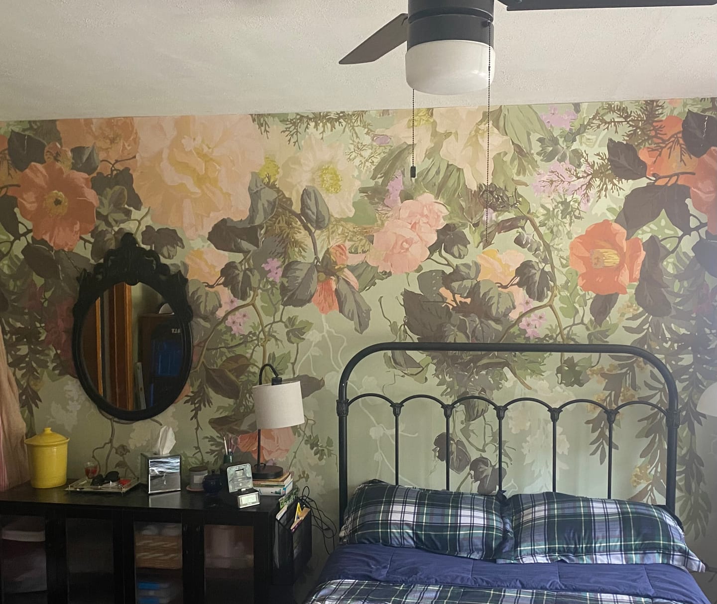Customer photo review of Fleur Tropical - Vintage Blooming Florals Wallpaper Mural