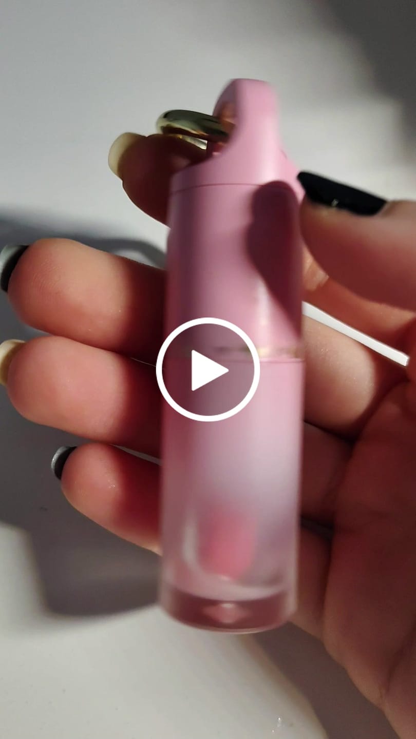 Customer video review of Build Your Gloss Bestie Refillable Lip Oil Bundle