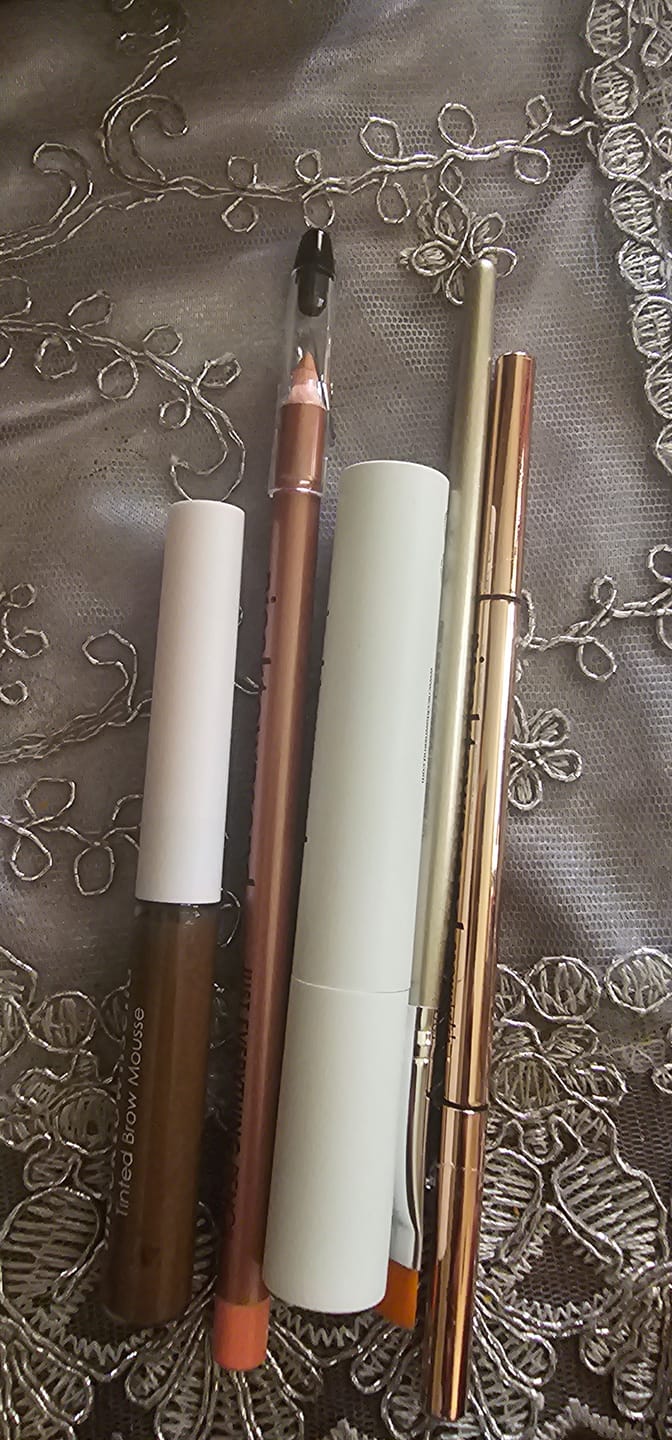 Customer photo review of Browsketch Pencil