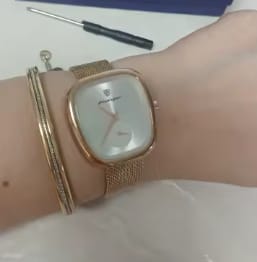Customer photo review of Reloj Célestine Mujer