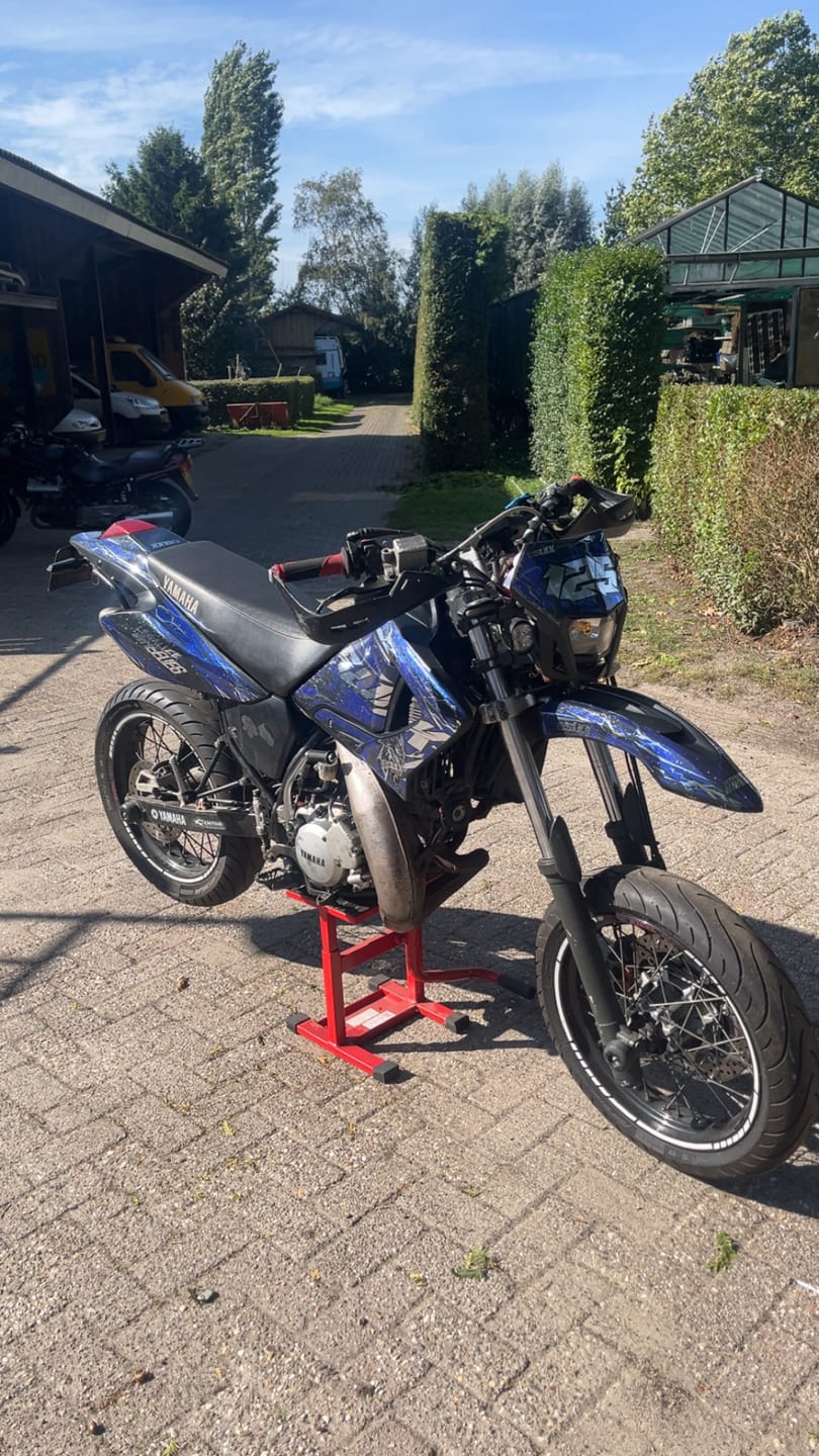Customer photo review of NEW! LIGHTNING - GRAPHICS KIT