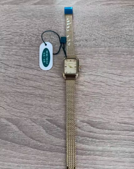 Customer photo review of Reloj Élégance Mujer
