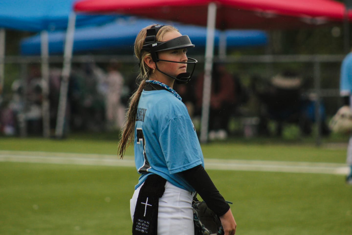 Customer photo review of NEO Softball Fielder's Mask