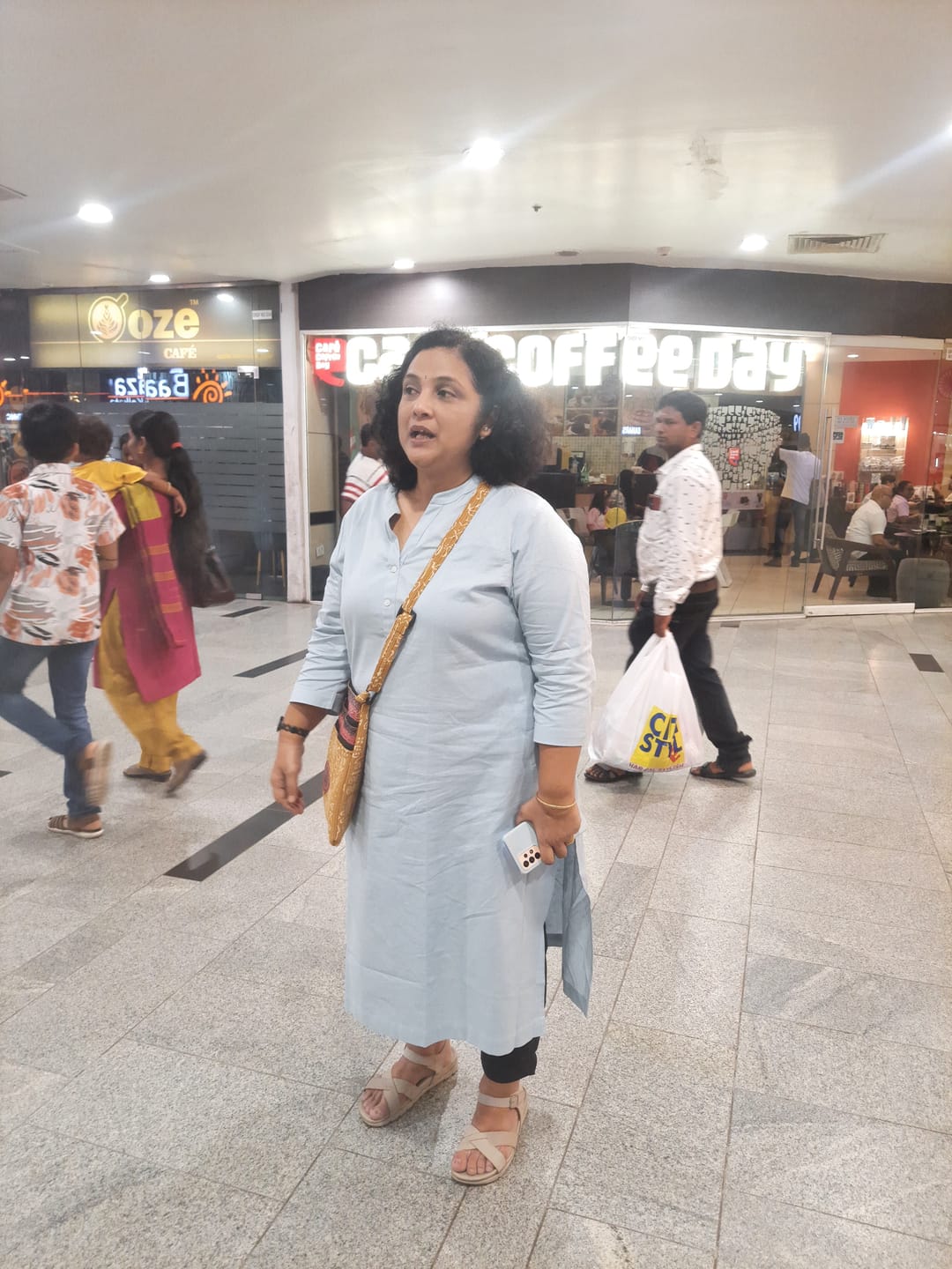 Customer photo review of Women Sky Blue Airy Linen Long Kurta