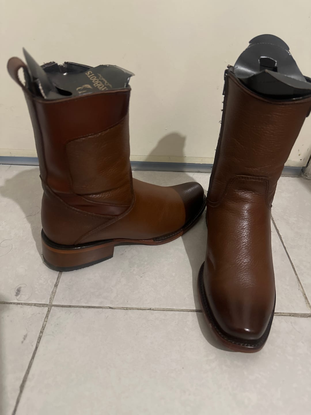 Customer photo review of Bota Vaquera Paso Bravo Miel