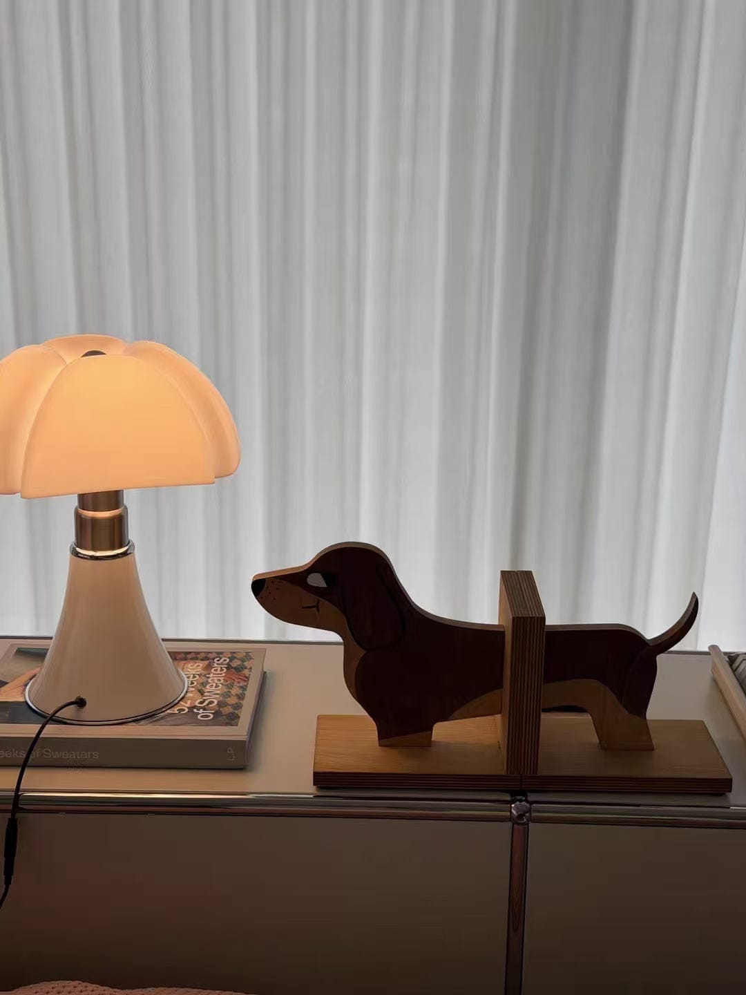 Customer photo review of Retro Bat Wing Petal Table Lamp
