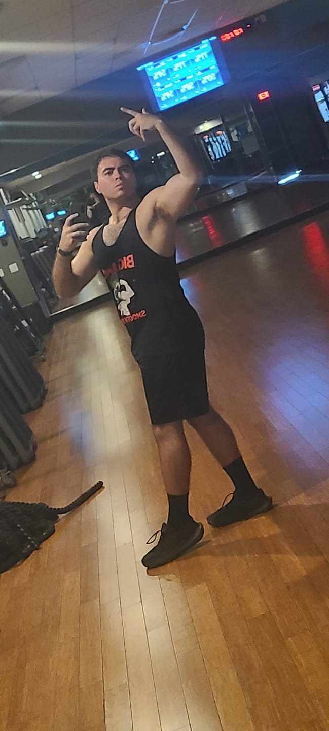 Customer photo review of Smooth Brain ❀ Tank