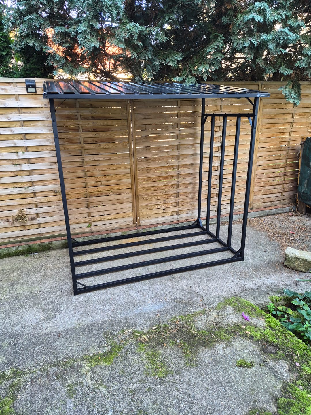 Customer photo review of Gartenzeit® Premium Kaminholzregal für den Außenbereich – 70 cm / 105 cm, extra stabil & wetterfest