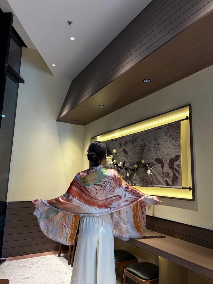 Customer photo review of Dunhuang Five Elements Printed Mulberry Silk Shawl / Scarf