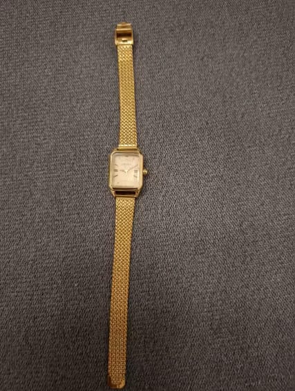 Customer photo review of Reloj Élégance Mujer