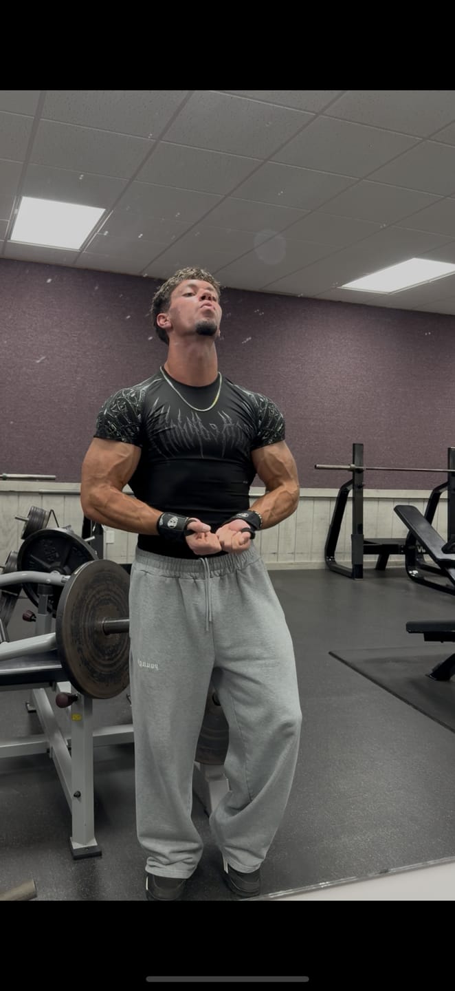 Customer photo review of Void Tech™ BloodBorne shortsleeve Compression [VOID BLACK]