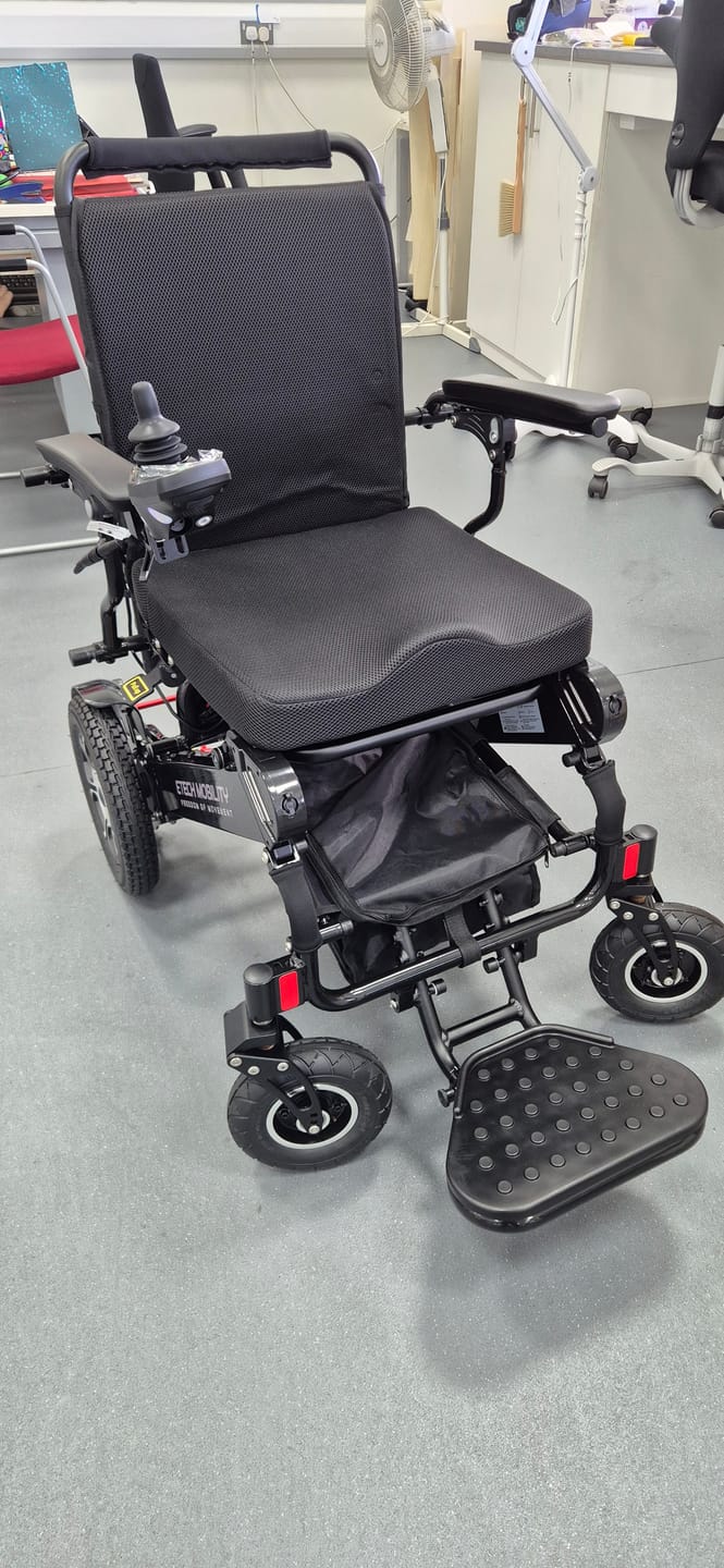Customer photo review of Converge 180 – Ultra Lightweight Electric Wheelchair with Removable Motors (16kg Lift When Split)