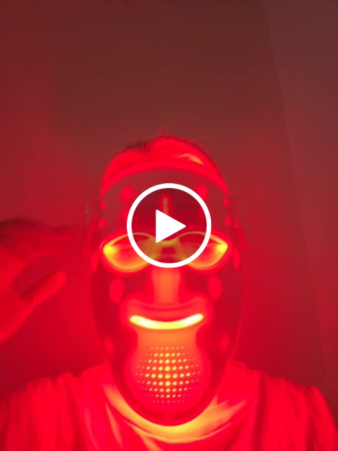 Customer video review of INIA GLOW 4D 940nm Dual NIR Wireless LED Mask