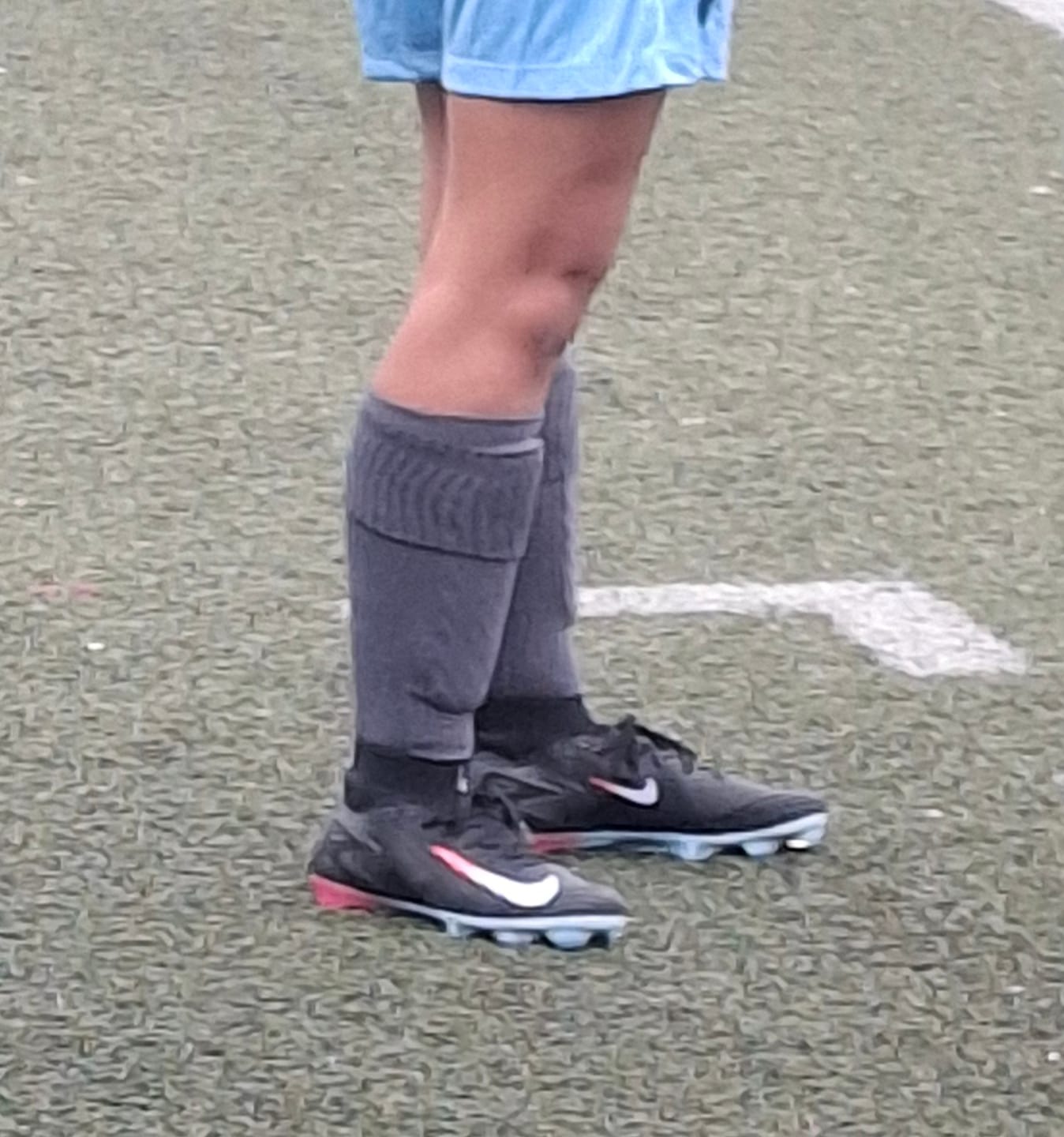 Customer photo review of Superfly 10 Nike by You FG - Noir/Bleu/Rose