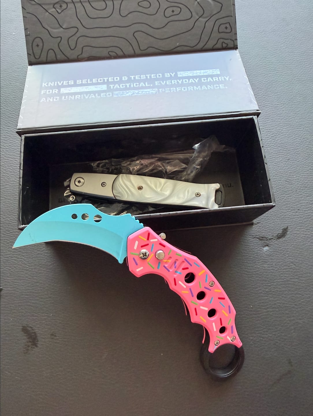 Customer photo review of MYSTERY KNIVES BOX™