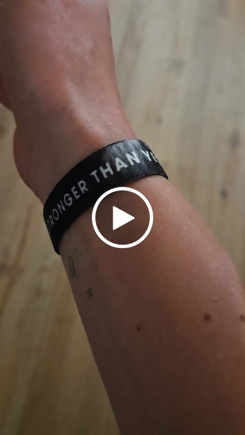 Customer video review of Kämpferherz - Elastisches Armband