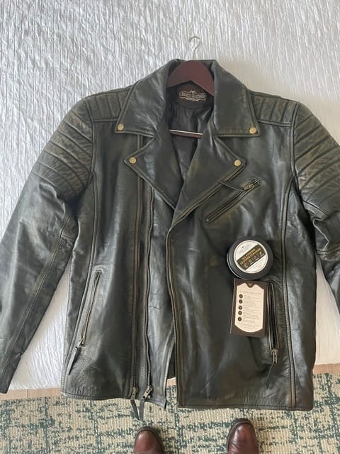 Customer photo review of Slim Fit Cowhide Leather Jacket
