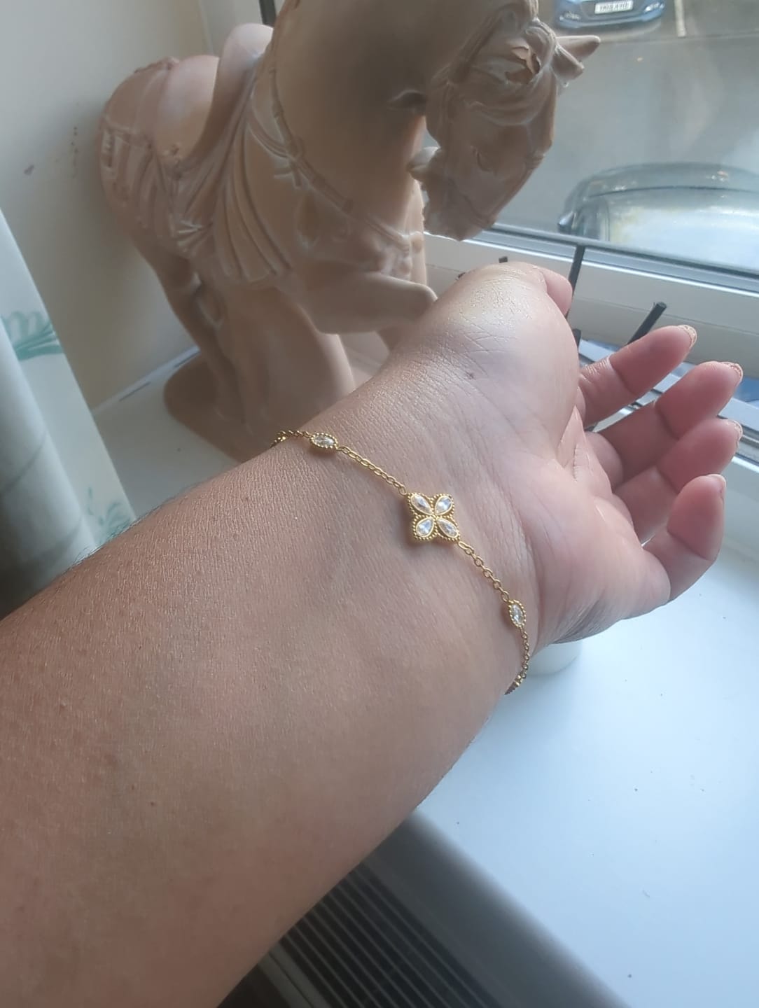Customer photo review of Four Leaf Clover Crystal Bracelet