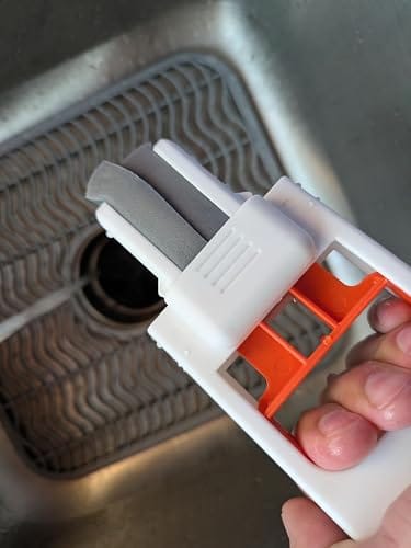 Customer photo review of SpotNest™ Mini Squeeze Mop — Hands-Free Wringing for Desks, Counters & Sinks