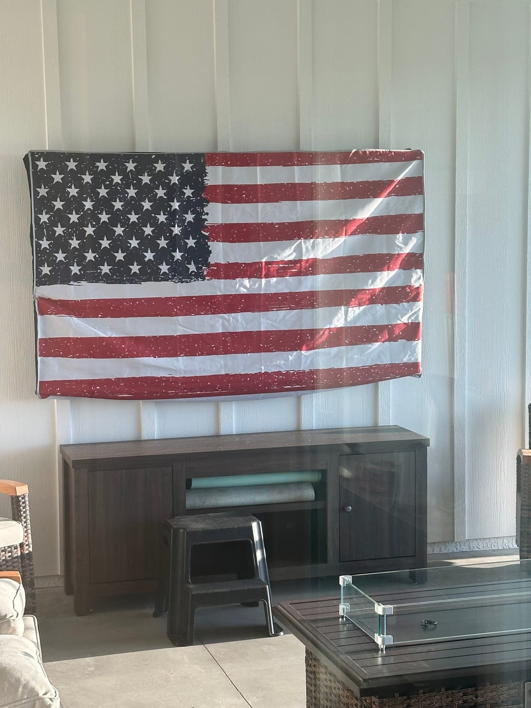 Customer photo review of Outdoor US Flag Waterproof TV Cover