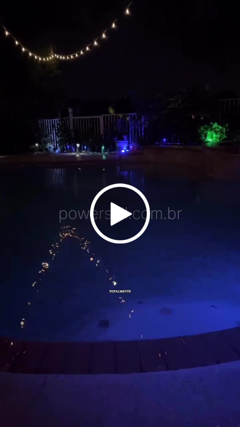 Customer video review of Kit Luminárias de Piscina RGB - Sem Fio Com Controle Remoto
