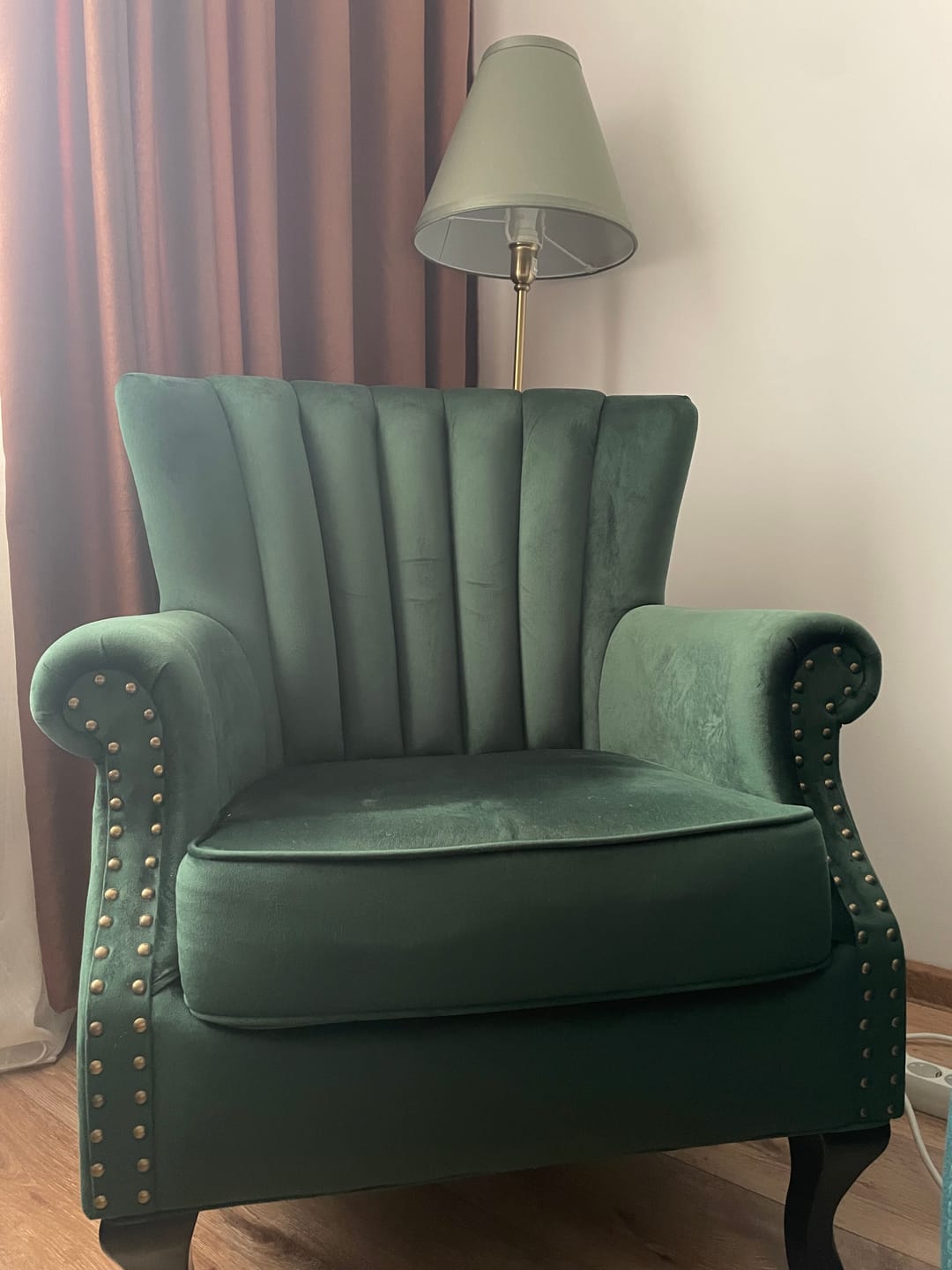 Customer photo review of Fotoliu pentru living TITAN, verde inchis/negru, stofa catifelata/lemn, 73x70x87 cm