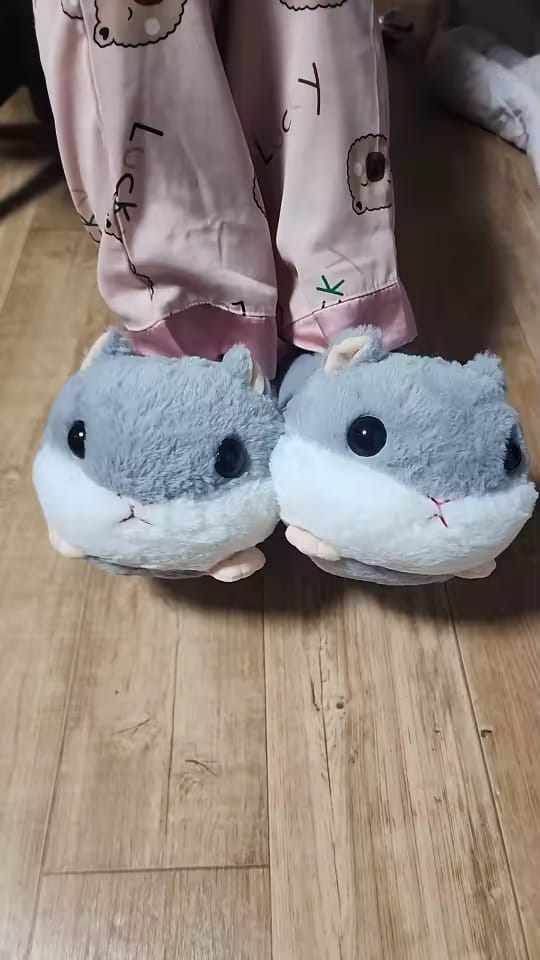 Customer photo review of Chaussons Hamster