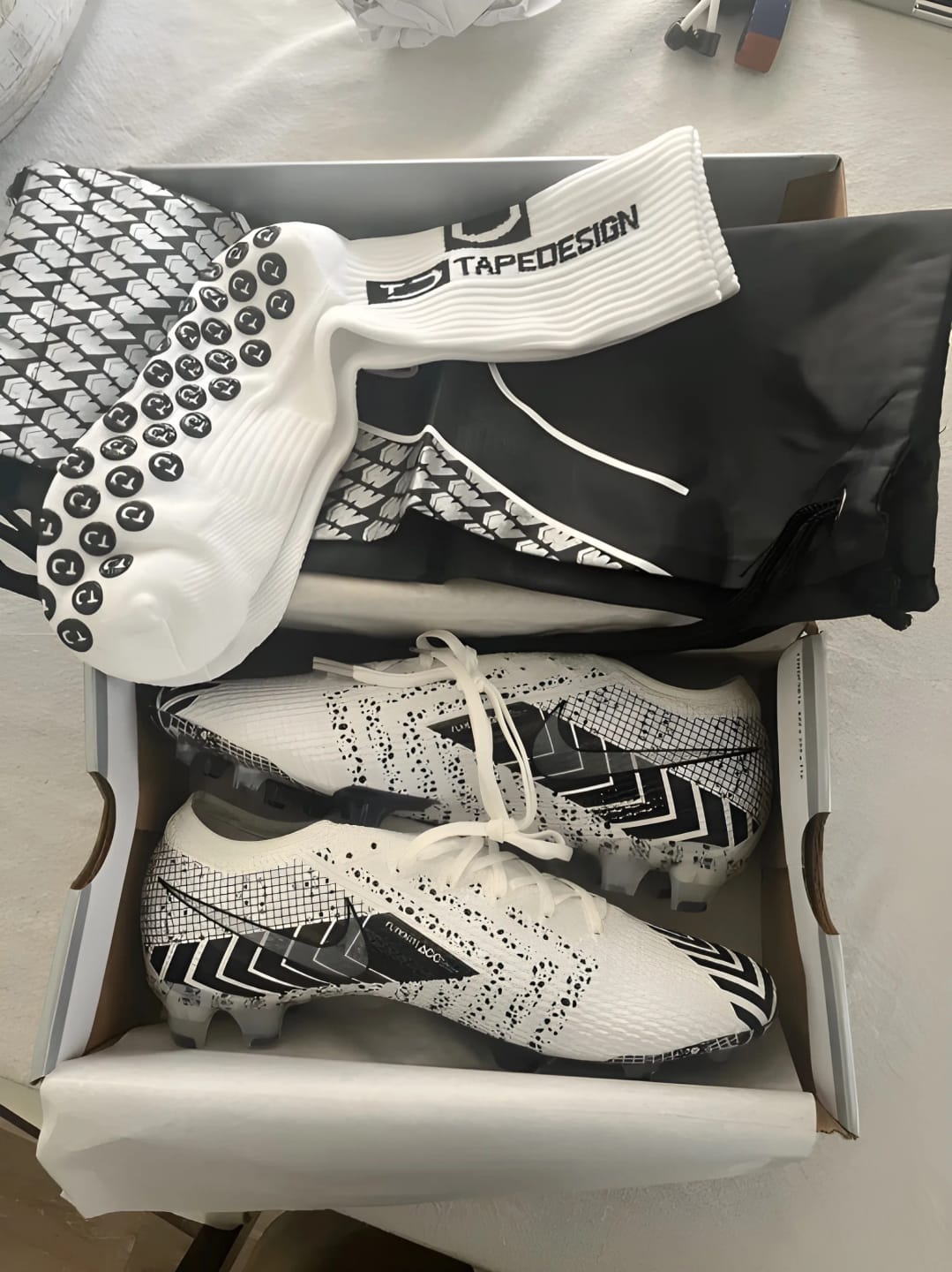 Customer photo review of Mercurial Vapor 13 Elite FG MDS 3