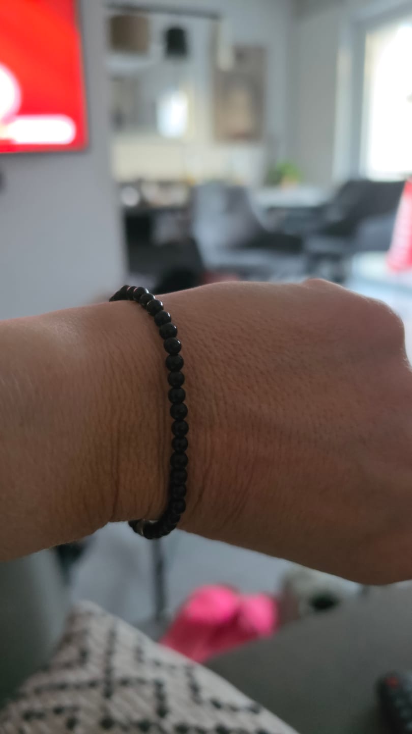 Customer photo review of Obsidian Armband - Perlen