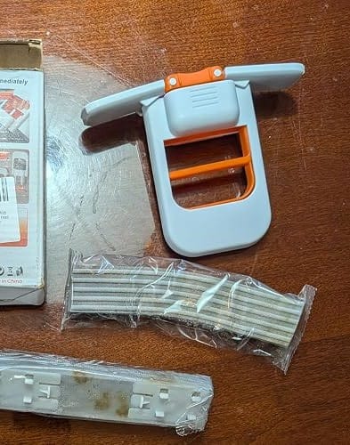 Customer photo review of SpotNest™ Mini Squeeze Mop — Hands-Free Wringing for Desks, Counters & Sinks