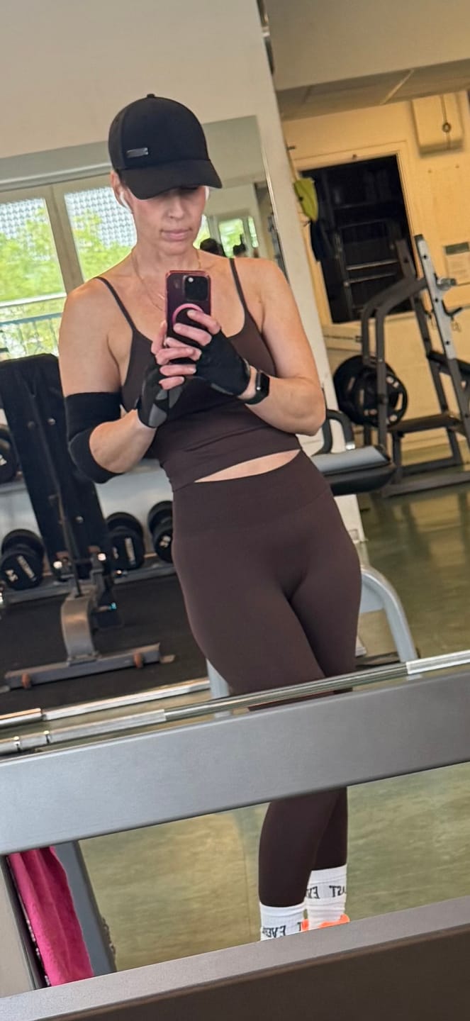 Customer photo review of Core Seamless Tights - Cocoa