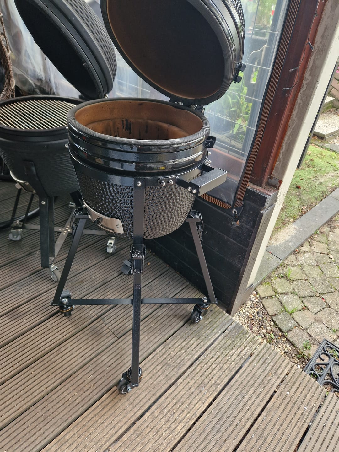 Customer photo review of Keij Kamado Onderstel met Wielen - voor 15 inch Kamado's - Universeel