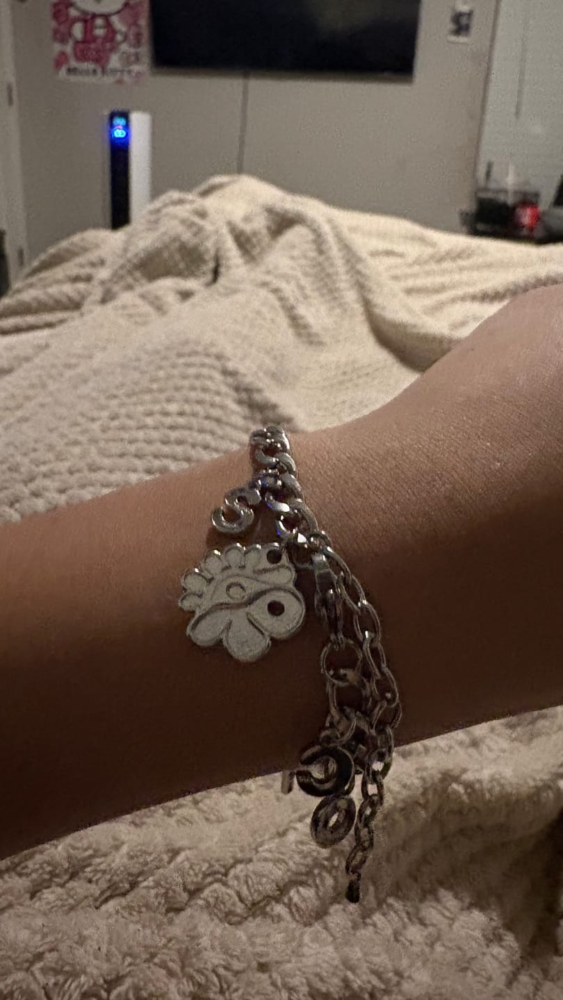 Customer photo review of CORTIS Pendant Bracelet
