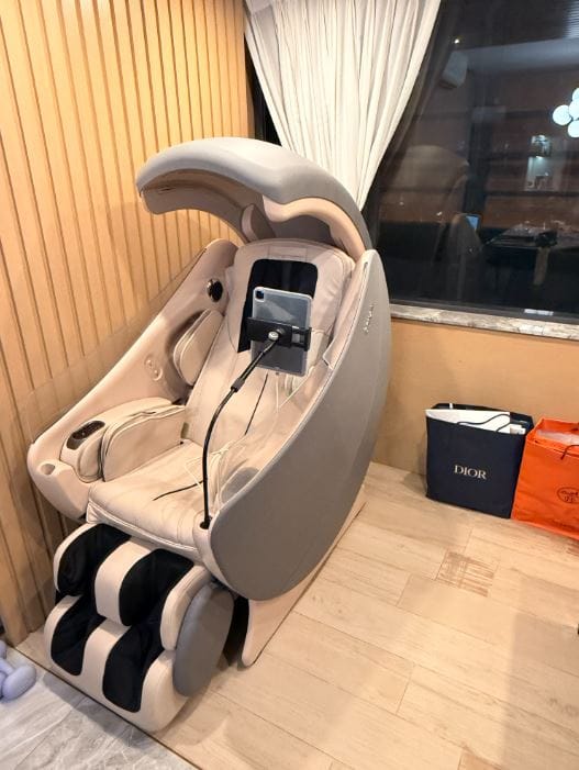 Customer photo review of uDream·AI Well-Being Massage Chair | Advanced AI Massage Chair