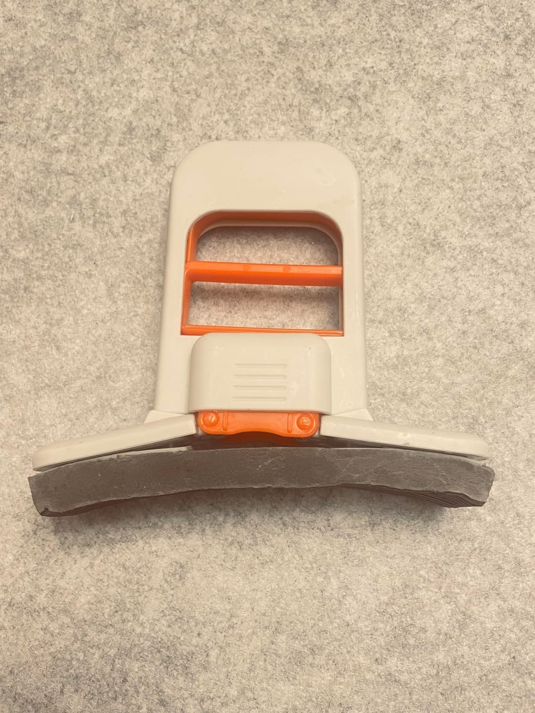 Customer photo review of SpotNest™ Mini Squeeze Mop — Hands-Free Wringing for Desks, Counters & Sinks
