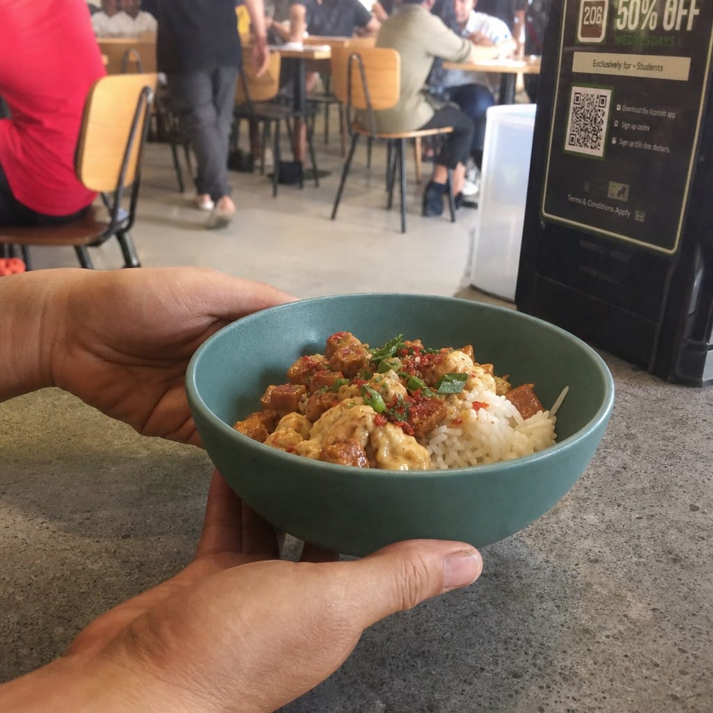 Customer photo review of Deep Bowls Andorra Green Porcelain for Casual Dining (Pack of 12)