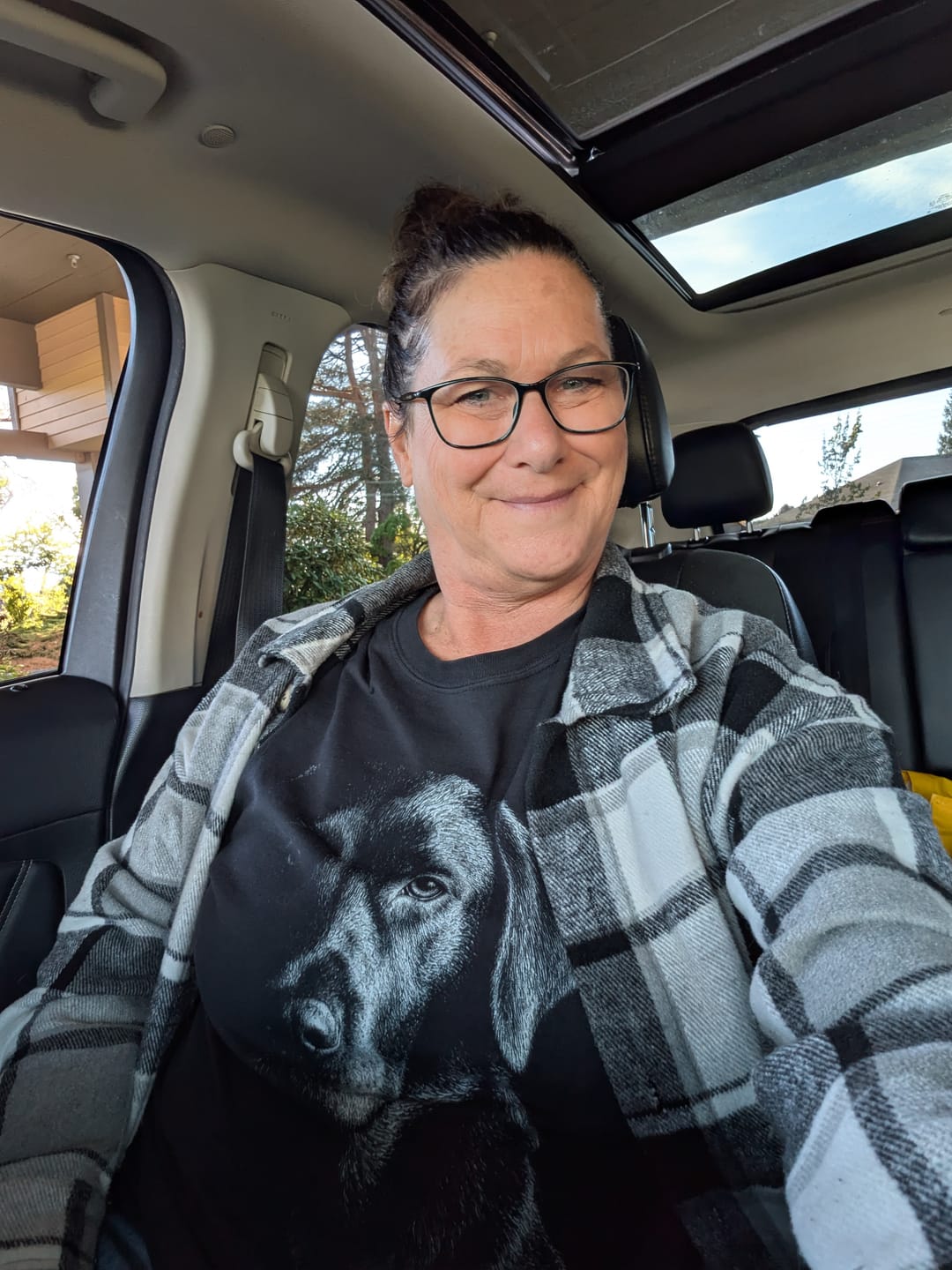 Customer photo review of Labrador Portrait Premium Tee