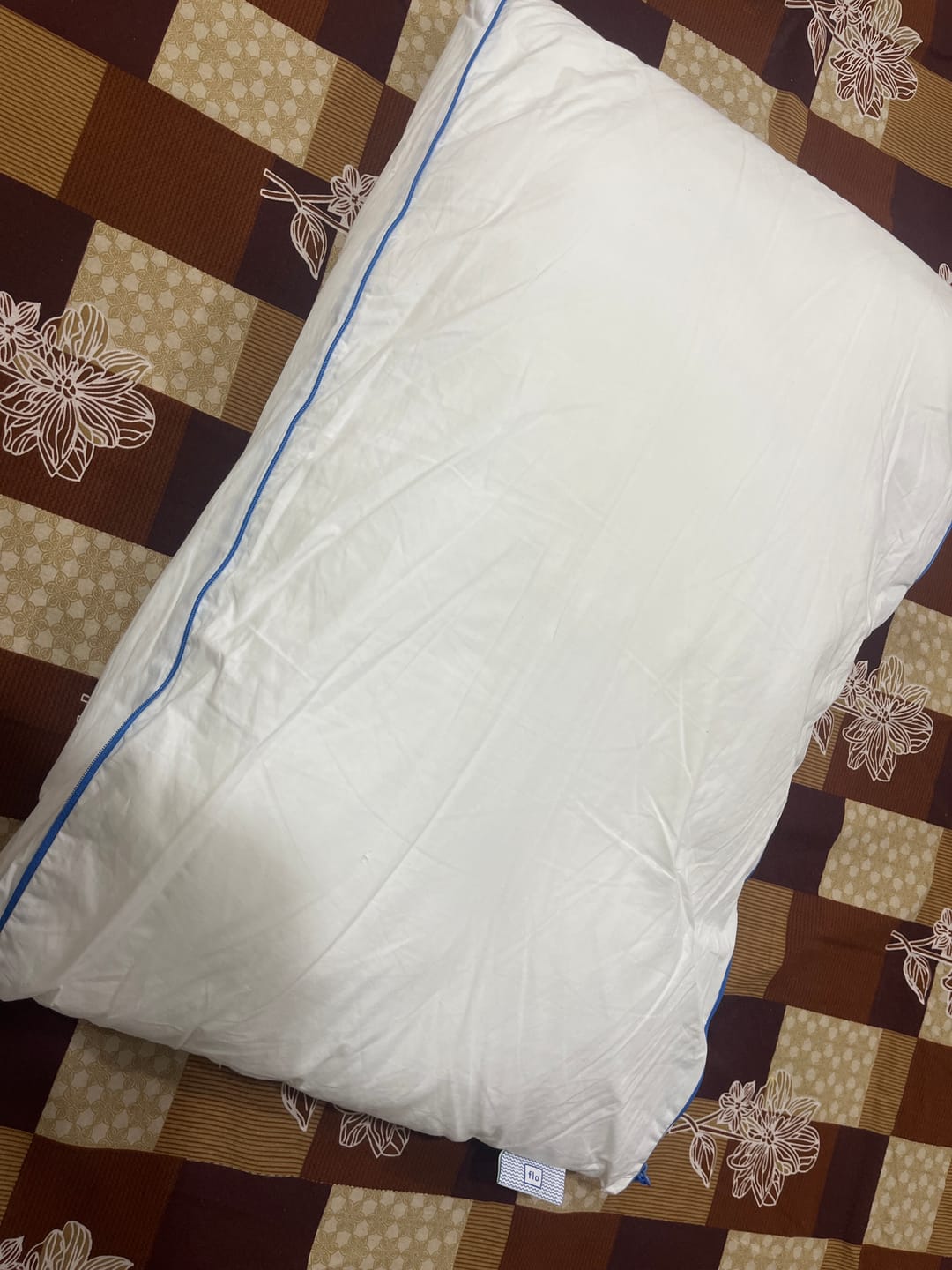 Customer photo review of Flo Adjustable Pillow (Fibre)