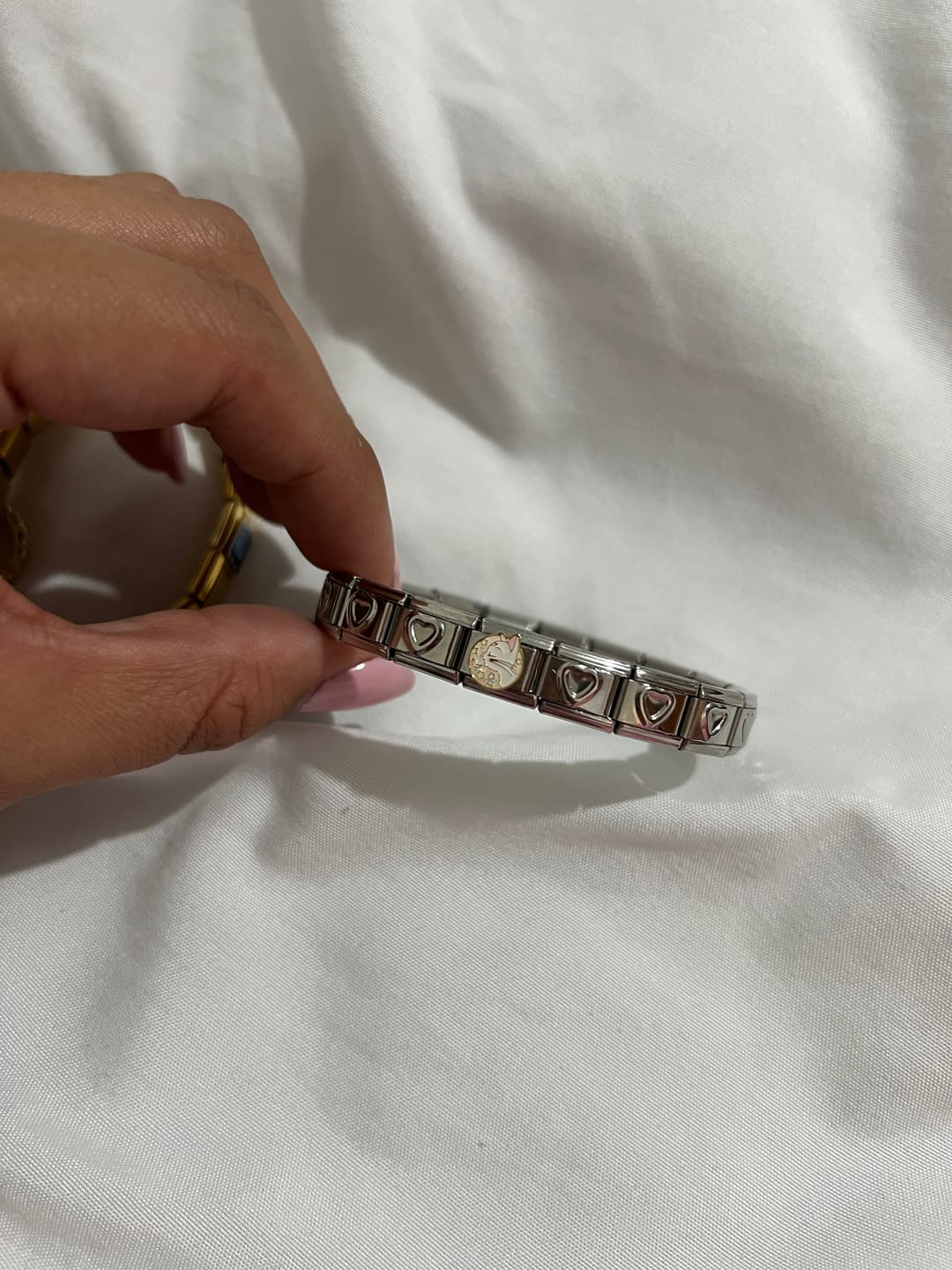 Customer photo review of Charm Gatiti blanco