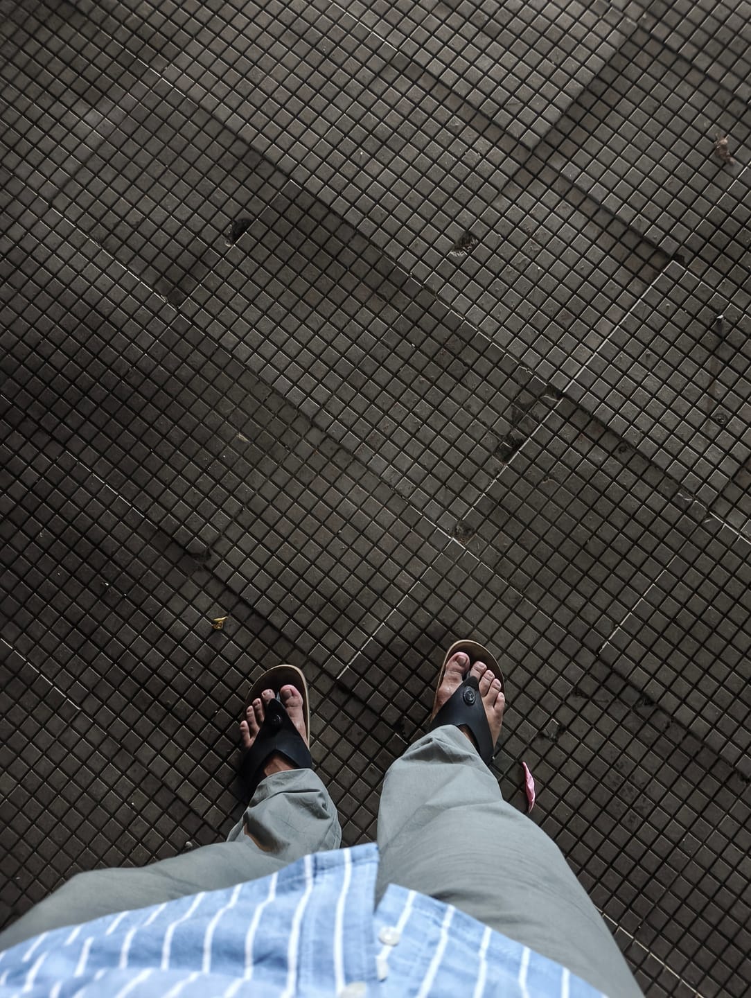 Customer photo review of Men Grey Cotton Pant