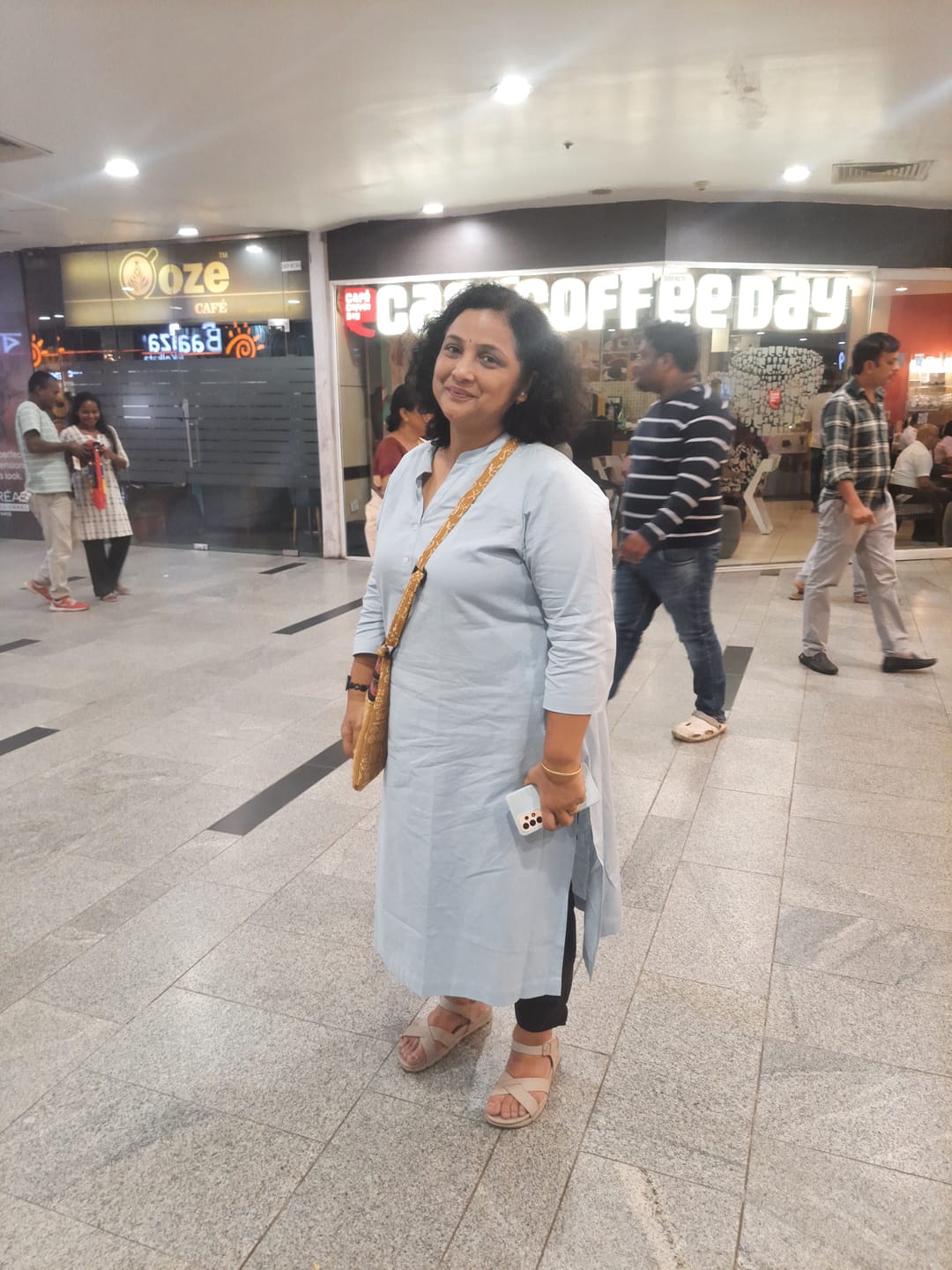 Customer photo review of Women Sky Blue Airy Linen Long Kurta
