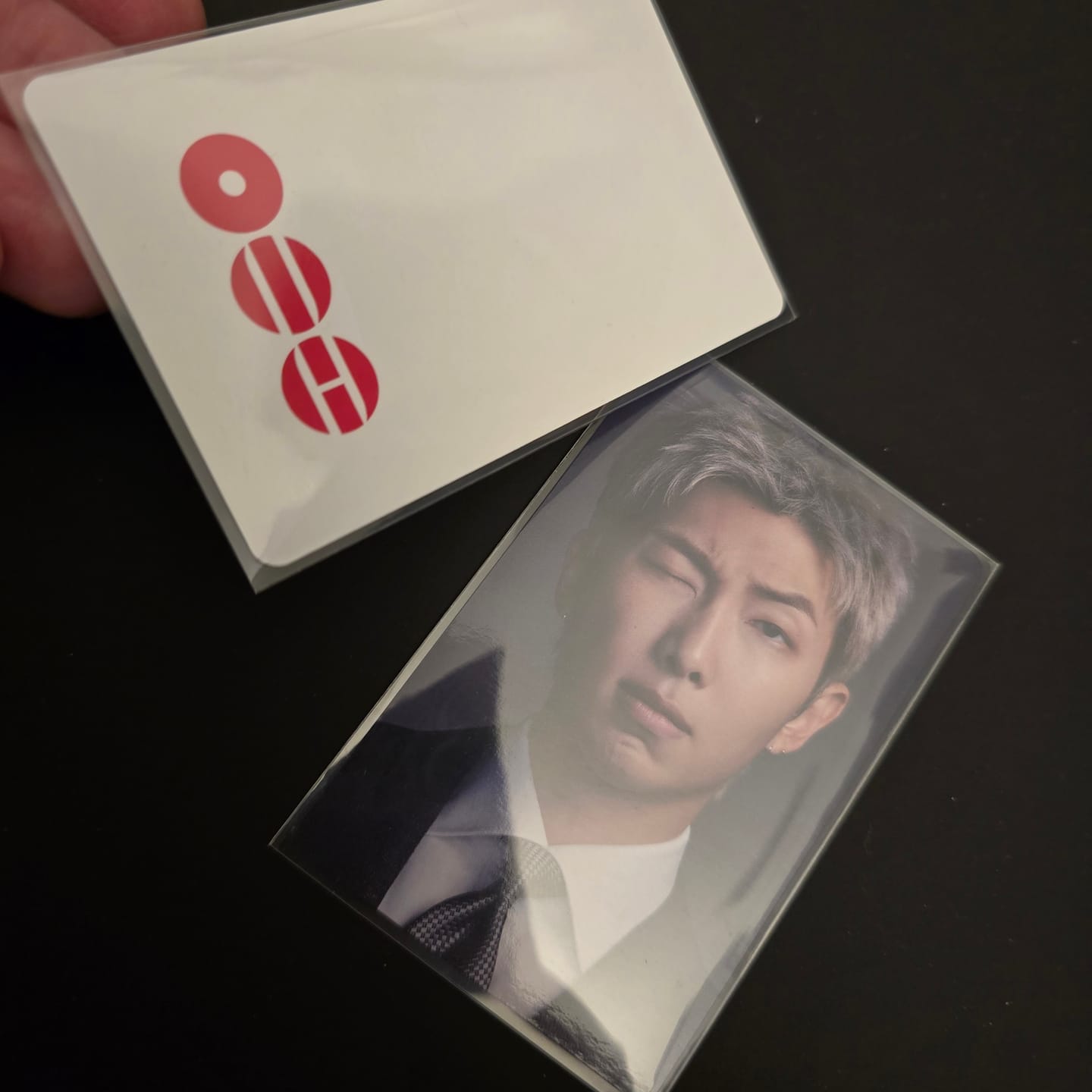 Customer photo review of PREMIUM PHOTOCARD SLEEVES - PURPLE VERSION (57x88MM)