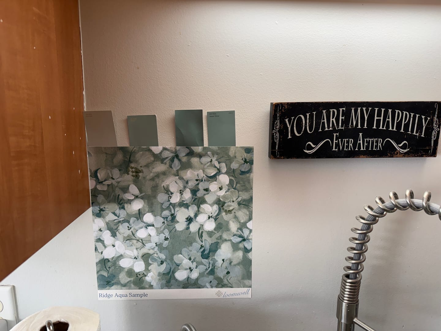 Customer photo review of Ridge Wallpaper by Taddy Mikelaites