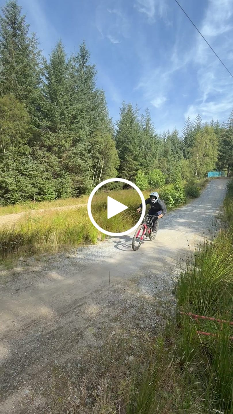 Customer video review of Serpent Tech Trousers - MTB Riding Pants