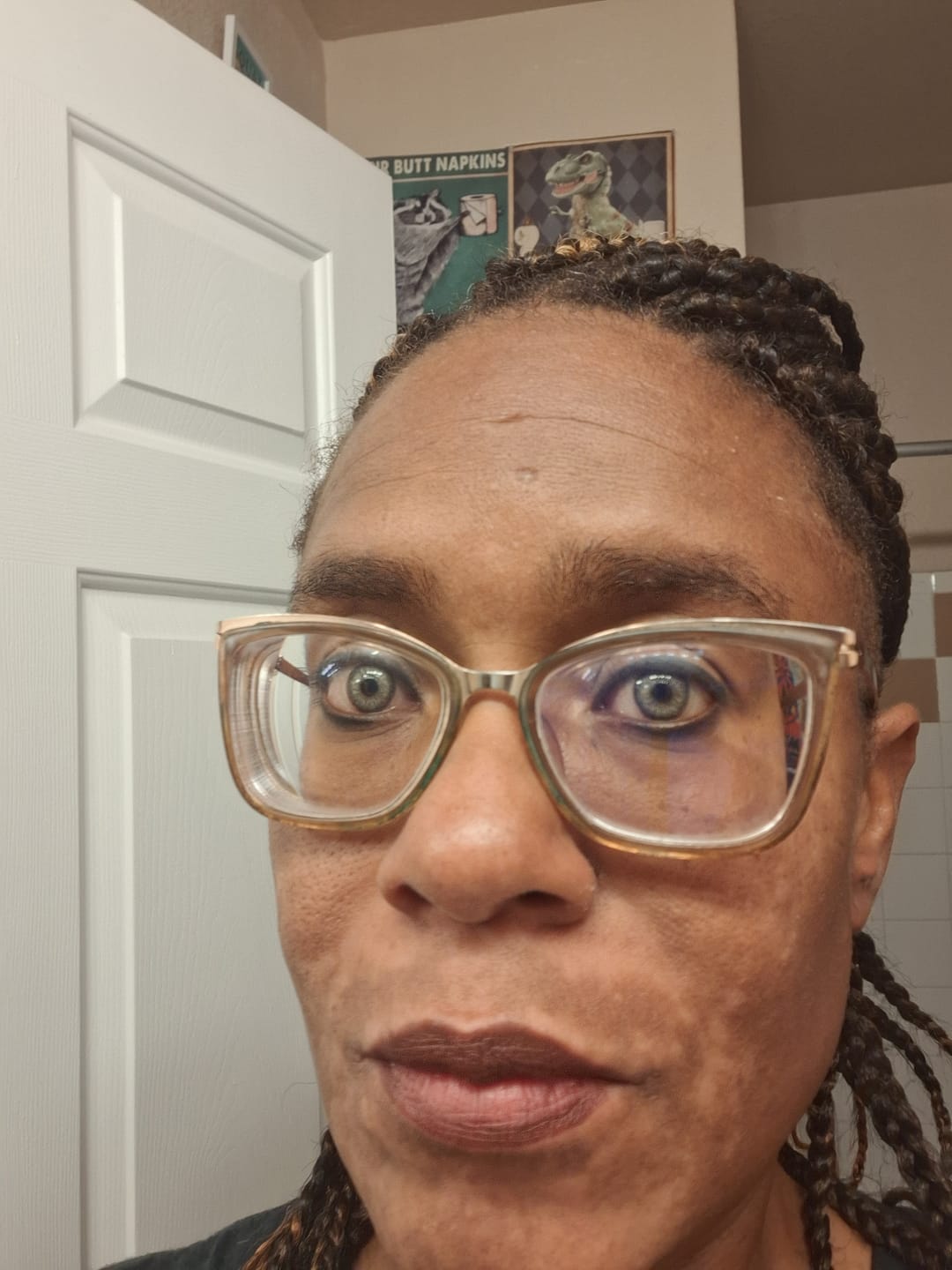 Customer photo review of Citha Hazel Brown Prescription Coloured Contact Lenses